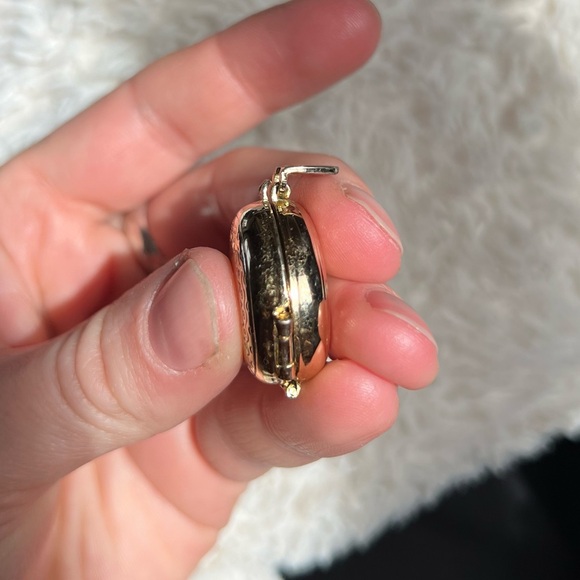 Vintage 50s Coro 4 Frame Locket - Picture 12 of 13